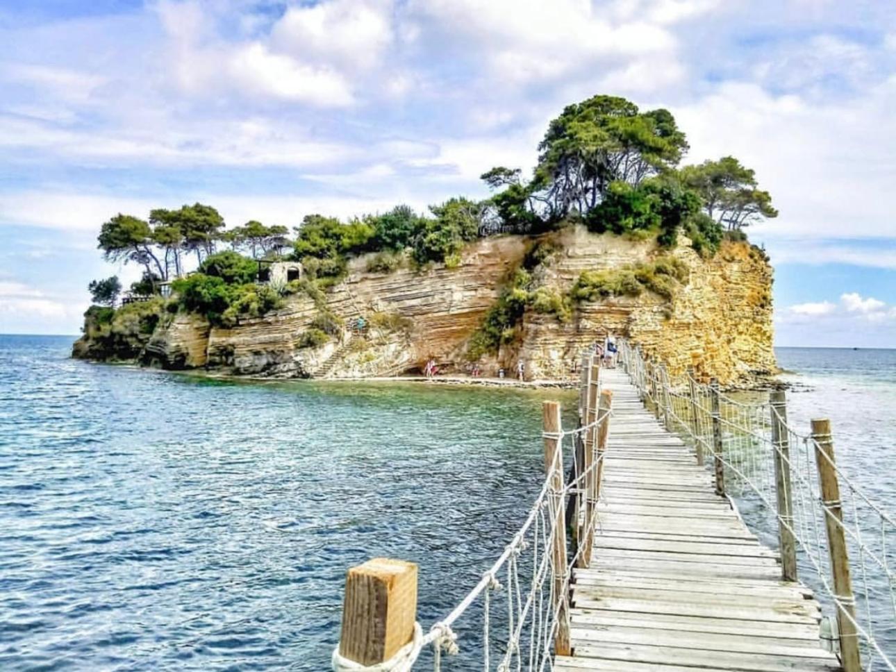 Rivulet Studios Laganas Luaran gambar